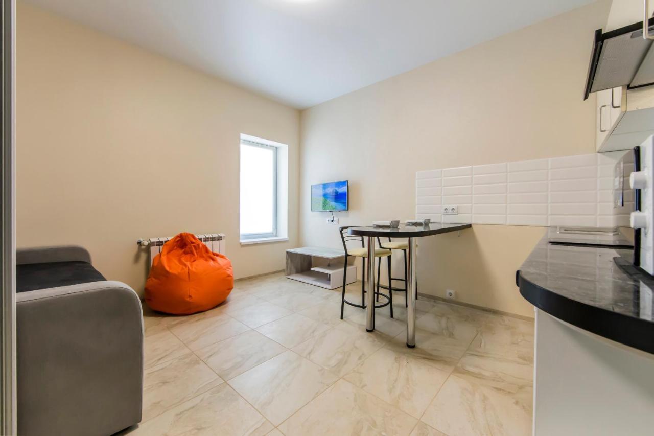 1 Room Apartment Near Peremohy Square Kiev Ngoại thất bức ảnh